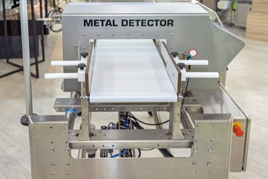 metal detector equipment