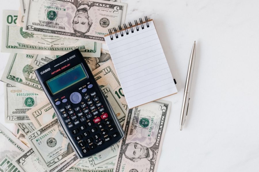 calculator notes and money