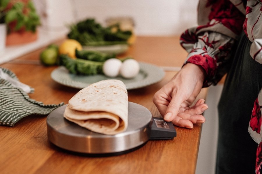 weighing a pita bread